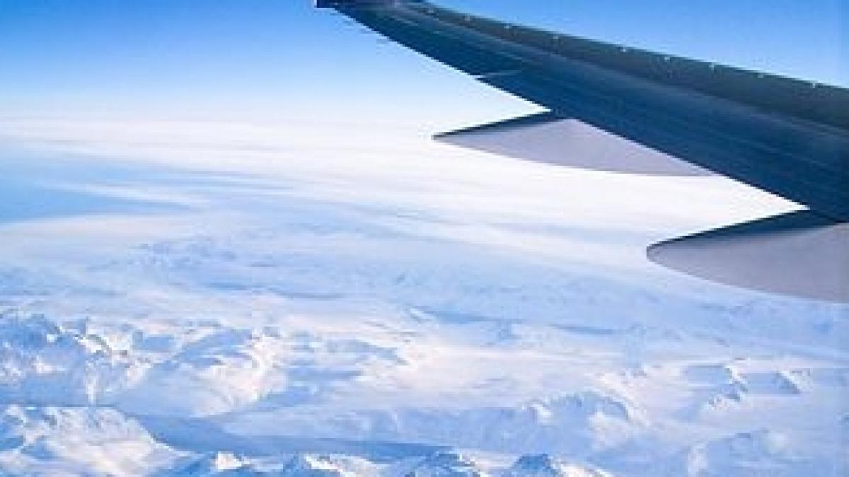 trafic aerian pe viscol avioanele decoleaza cu intarziere