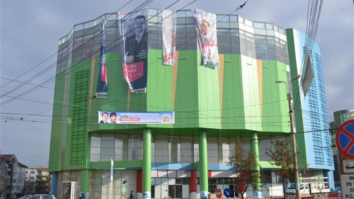 alerta cu bomba la mall ul din botosani