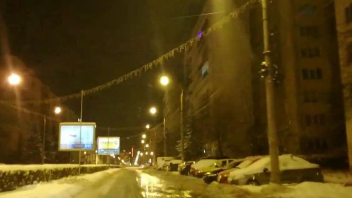 avarie la o conducta din sibiu o strada principala din oras a fost inundata video