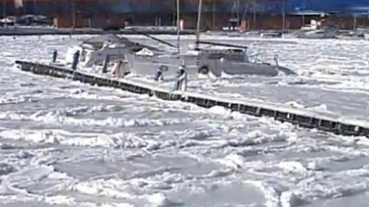 fenomen rar pe litoral a inghetat marea neagra