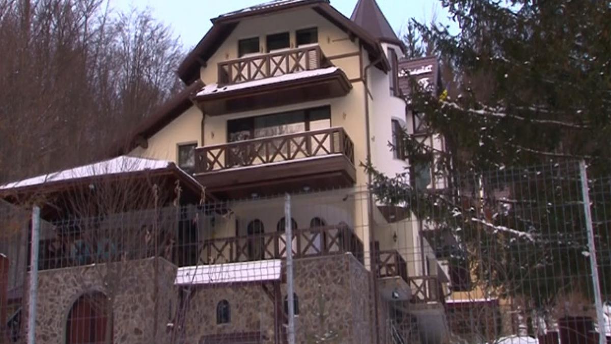 la ordinea zilei casa conspirativa de la cheia imagini inedite radu tudor steagul arata ca este un