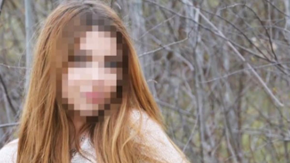 o eleva de 17 ani din campina a fost batuta cu salbaticie de doua colege