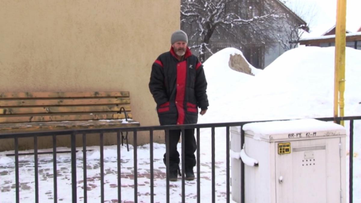 algerianul fara casa ratacit in gerurile romaniei a fugit de razboiul civil si a ajuns sa doarma pe