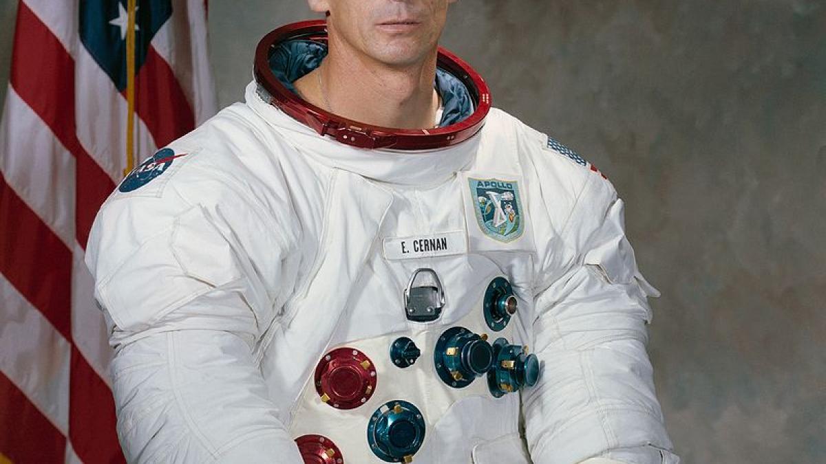 a murit gene cernan ultimul om care a pasit pe luna