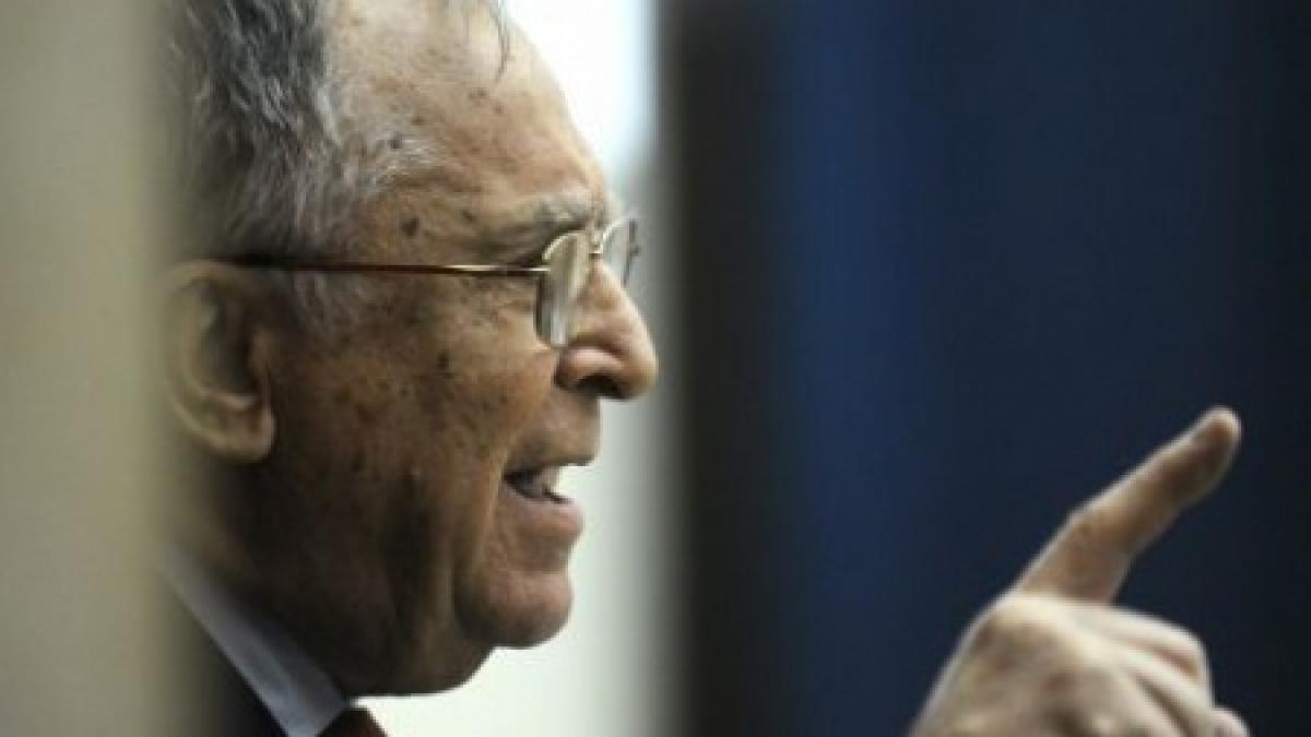ion iliescu la parchetul general fostul presedinte va fi audiat in dosarul mineriadei bineinteles