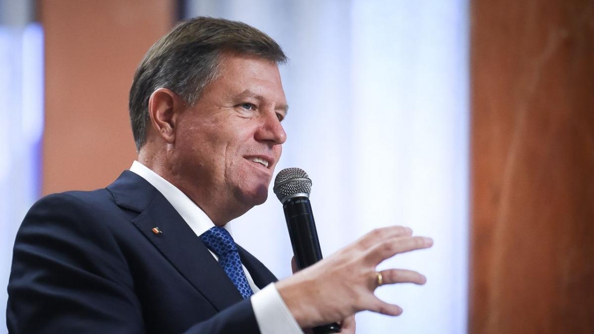 parlamentarii din comisia de munca au decis astazi taierea salariilor presedintelui