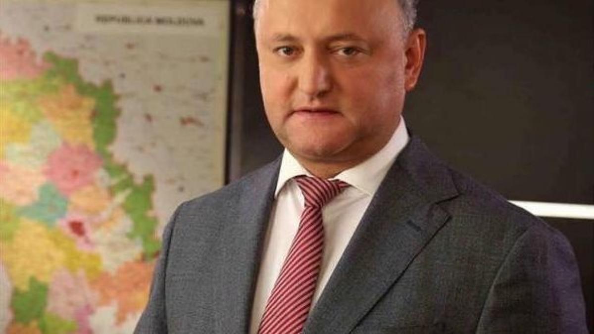 dodon prezinta la moscova o harta daruita de putin jumatate din romania este moldova istorica
