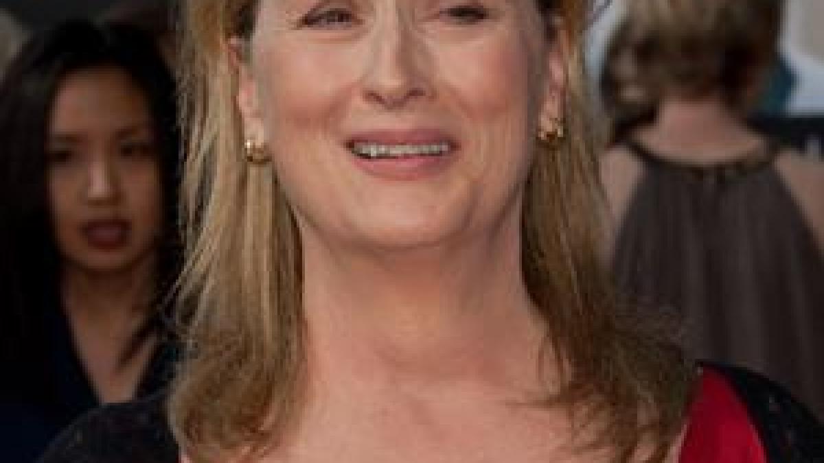 doua mii de dolari pentru o geanta mai bine imi tine fardurile in dinti