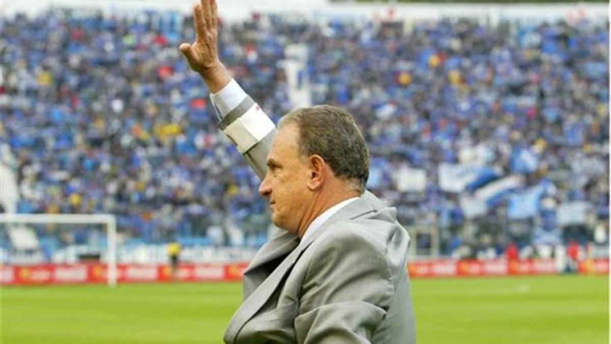 a murit carlos alberto silva fost selectioner al braziliei