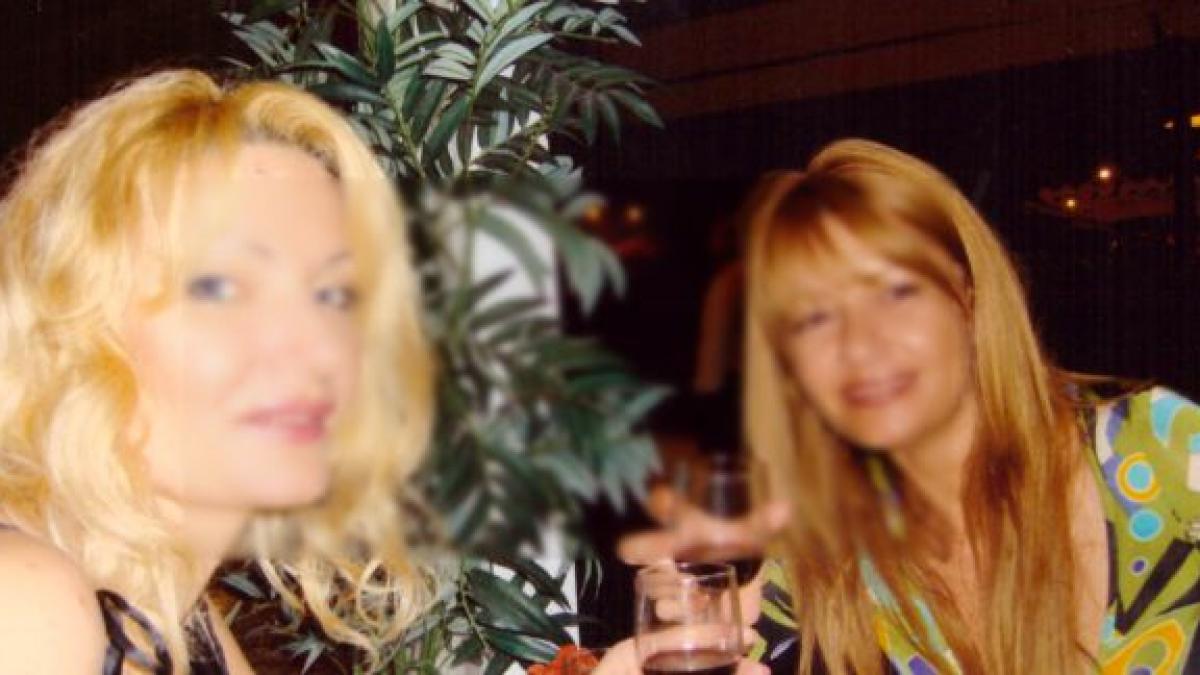 sefa acoperitilor din sri in vacante exotice cu un politician