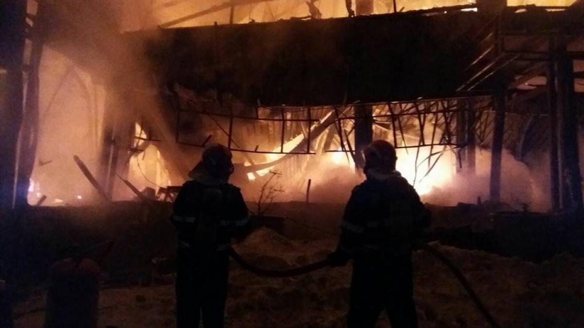 viceprimar una dintre cauzele incendiului din bamboo ar putea fi artificiile din sampaniile scumpe