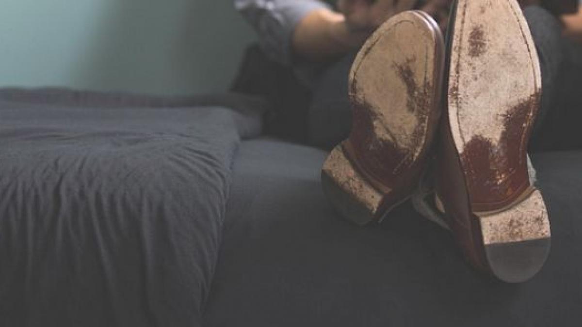 20 de milioane de dolari sub salteaua unui pat