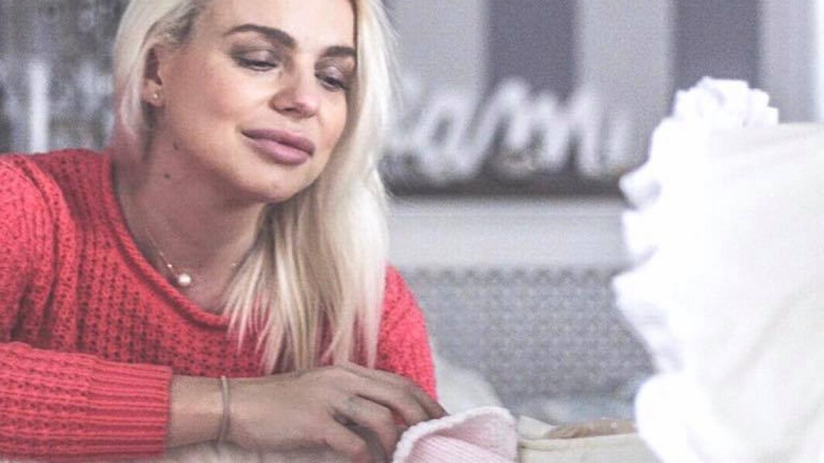 clipe dificile pentru jojo dupa ce a nascut imi vine sa plang