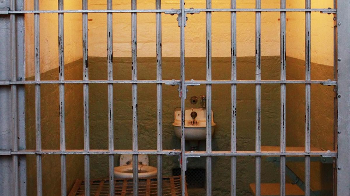 sindicatele din penitenciare 40 7 dintre romani au toaleta in curte 100 dintre detinuti au toaleta