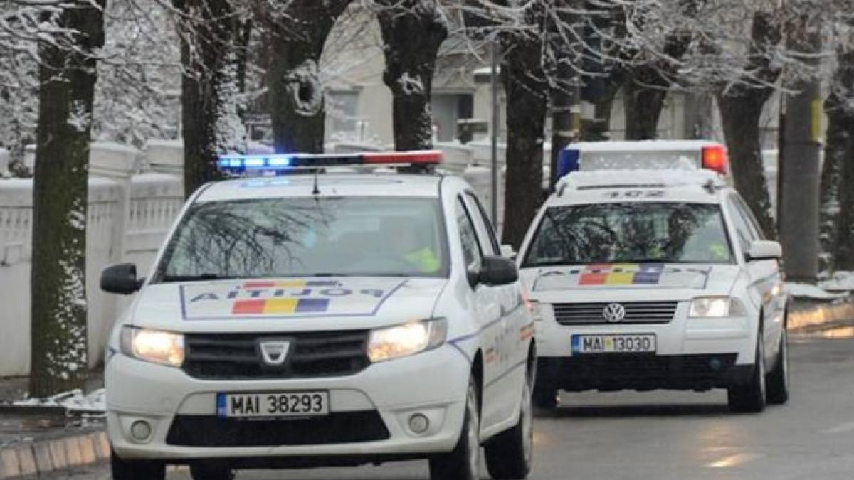 accident ingrozitor in dambovita un tir a intrat intr o casa