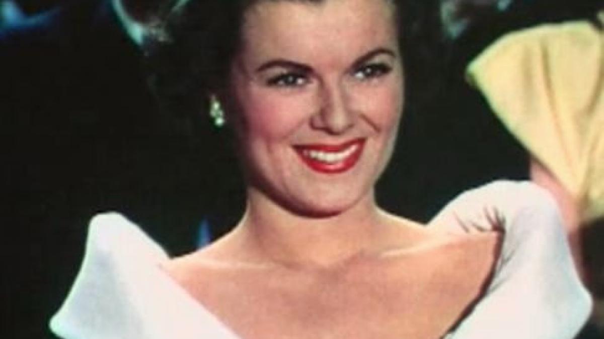 a mai disparut o stea de pe walk of fame actrita barbara hale a murit