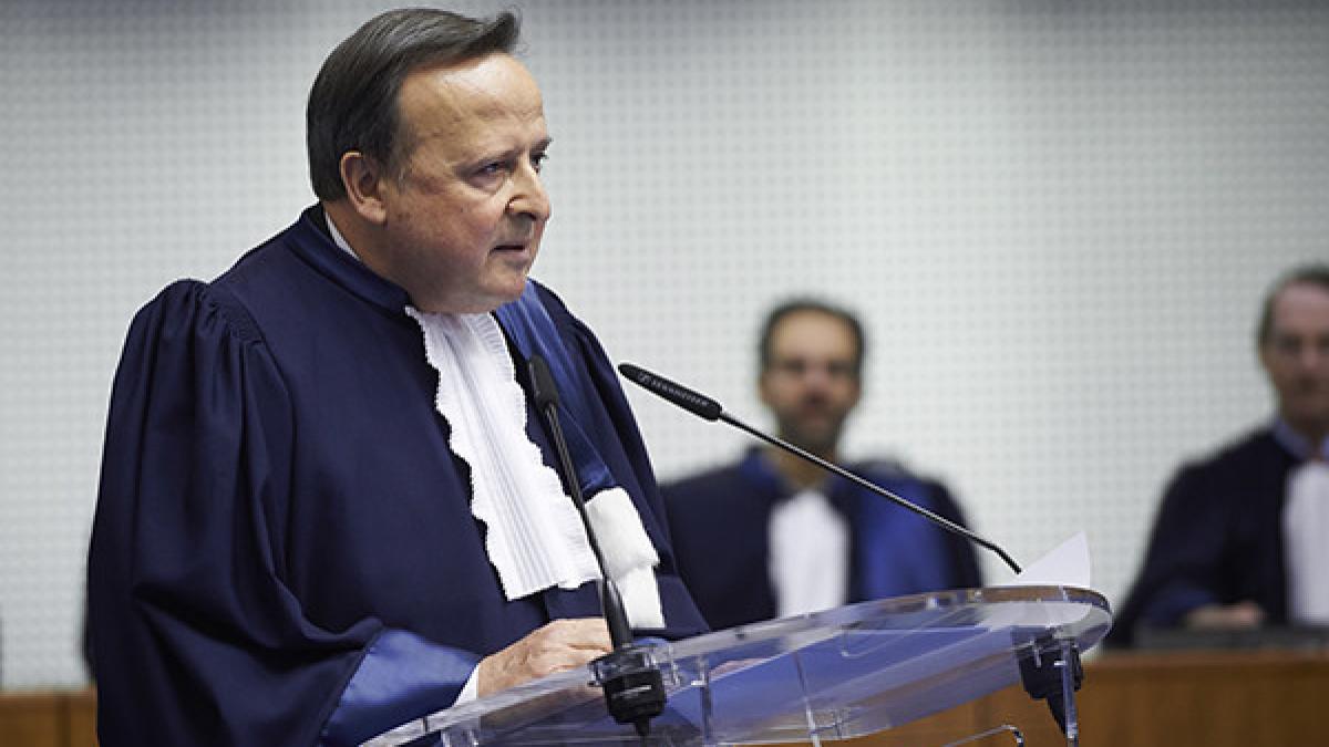 presedintele cedo se pronunta in favoarea gratierii unor detinuti din romania si recomanda urmarea