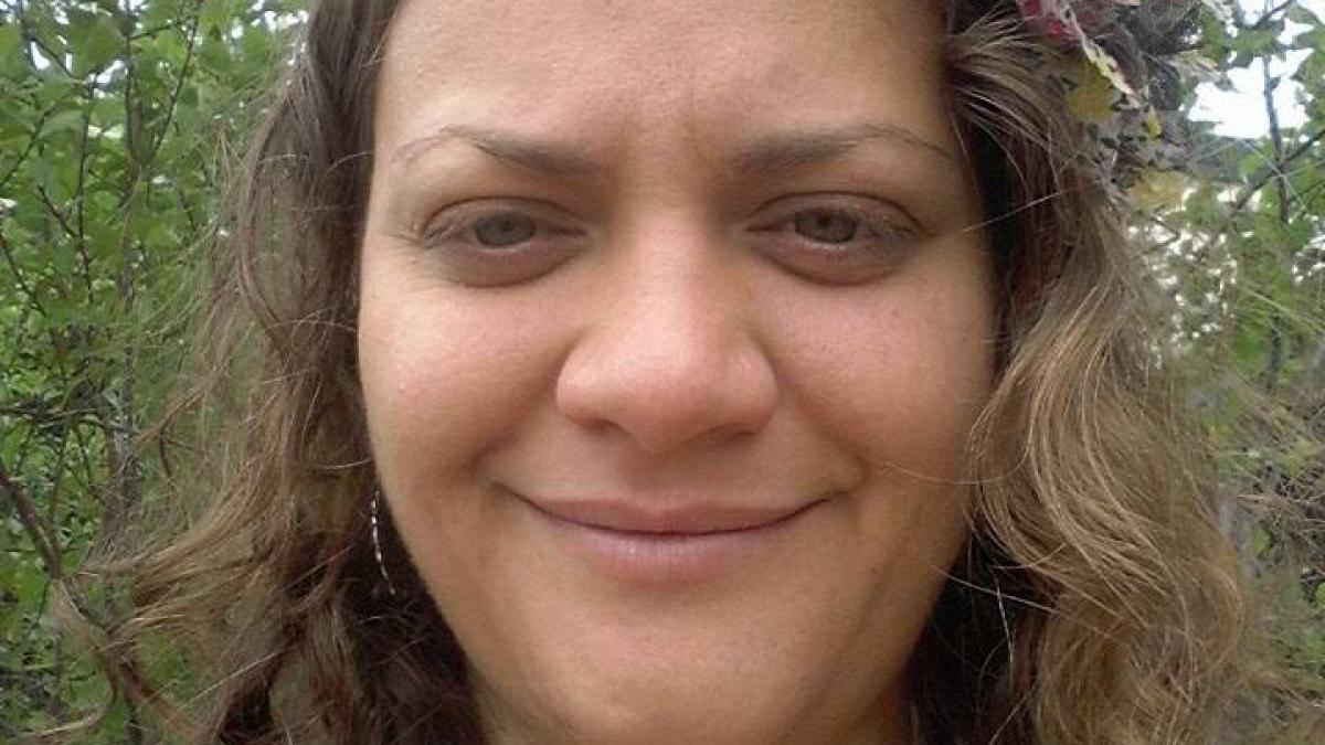 nu pot sa vorbesc despre asta secretul ingrozitor care o macina pe aceasta femeie ce nu poate spune