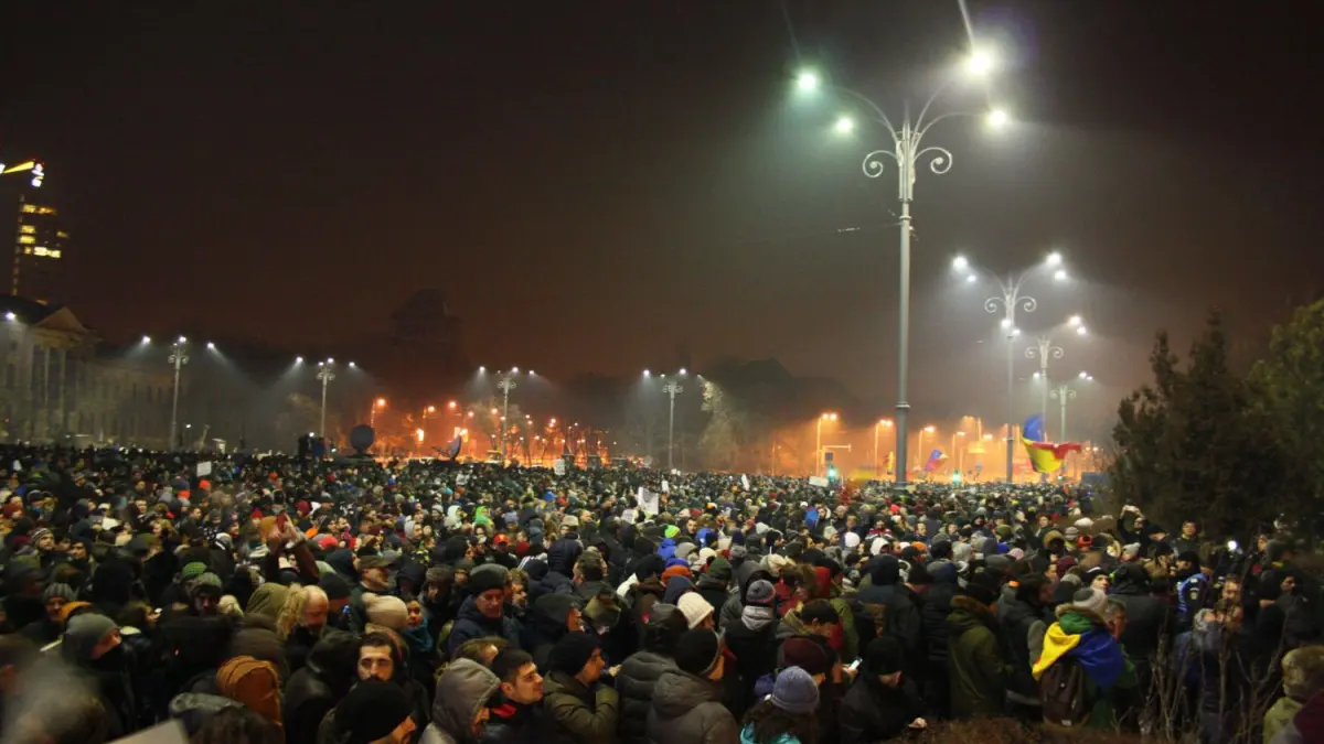 protest in fata guvernului in timpul sedintei cabinetului grindeanu