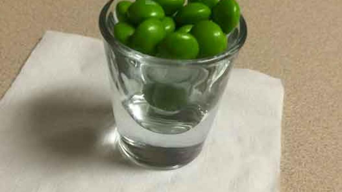 a venit acasa si a gasit acest pahar pe masa de la fiica lui ce era de fapt si cum a reactionat