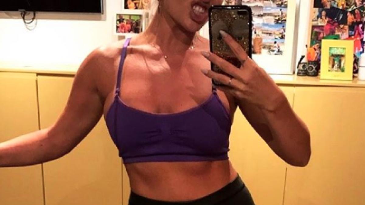 delia s a apucat de treaba cum s a pozat vedeta