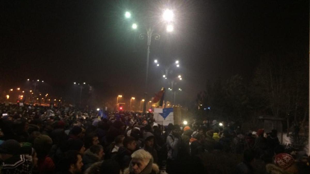 jandarmeria romana deocamdata situatia este calma si vrem sa transmitem un mesaj la manifestatie