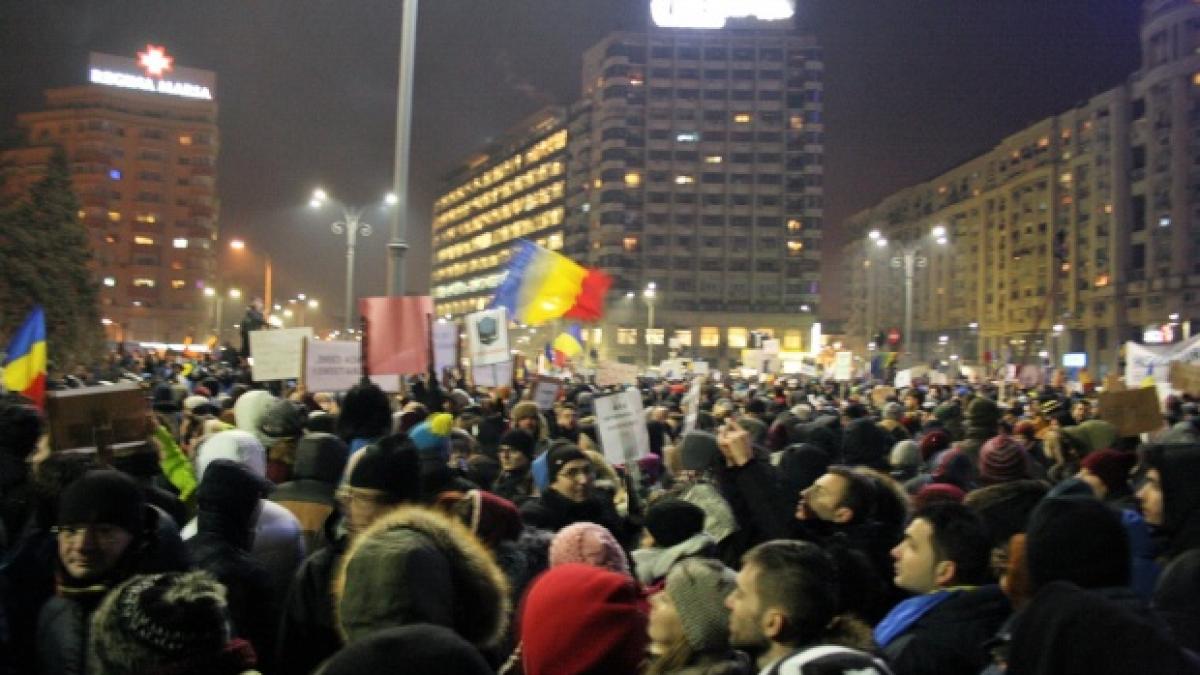 parlamentul cere sri informarile despre violentele de la proteste