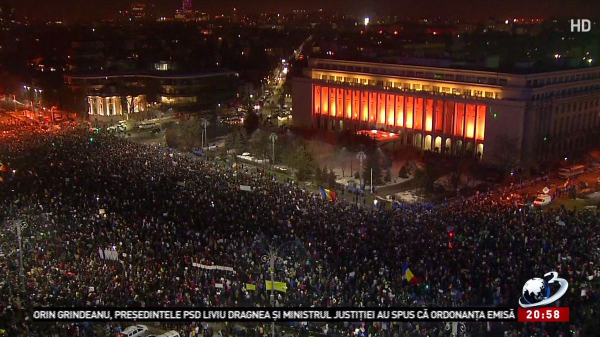 cele mai spectaculoase imagini de la protestele din piata victoriei foto