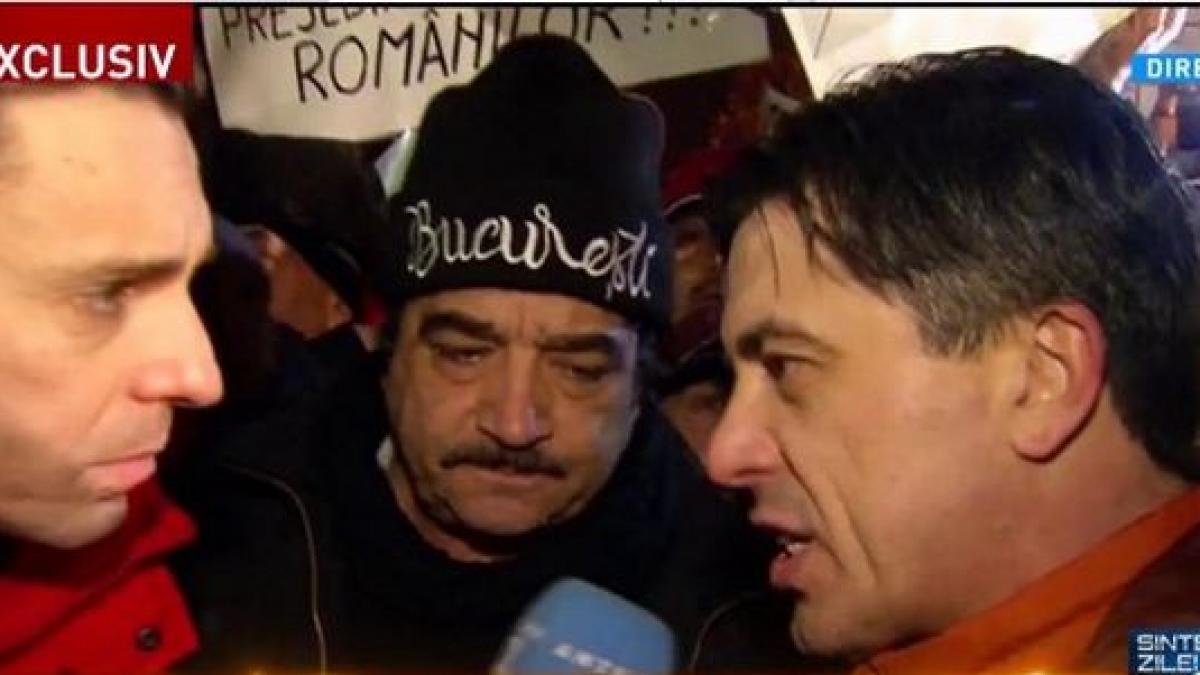 mircea badea reporter la protestul de la palatul cotroceni foto