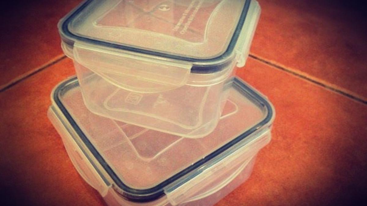 te ai expus la un mare pericol cand ai cumparat caserole din plastic fara sa citesti codul de pe ele