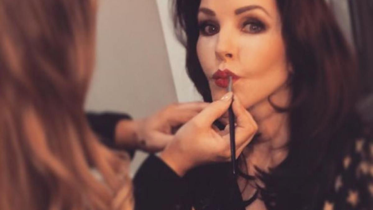 fosta nevasta a lui elvis presley se iubeste cu tom jones