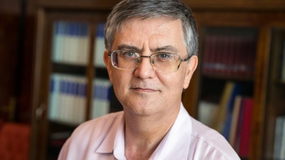 mircea dumitru se disociaza de scrisoare academicienilor