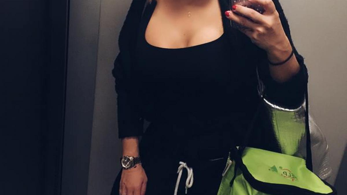 anda adam nemultumita de cum arata vrea sa si mai faca o serie de retusuri