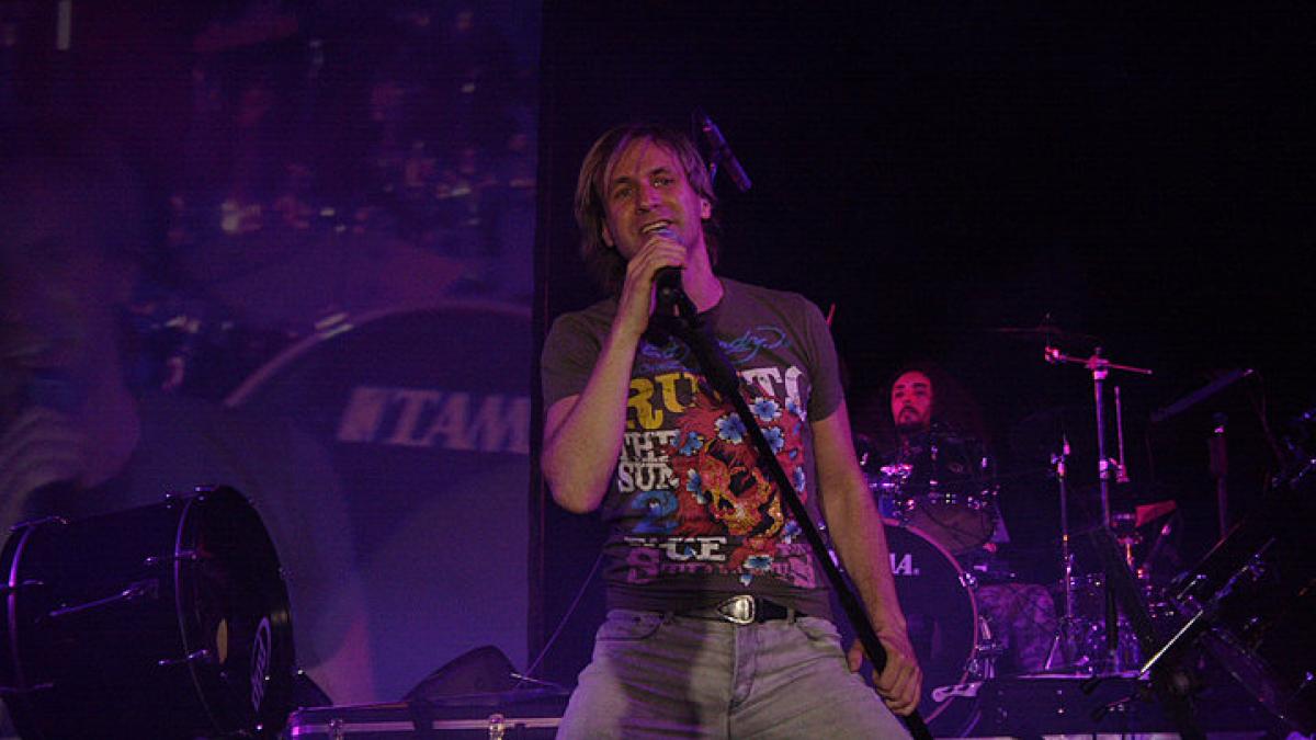 de cartea recordurilor de cand nu si mai vorbesc alin si tavi ex talisman