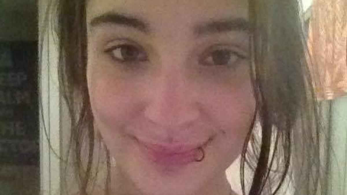 si a inmormantat fata si a plecat spre casa cand a deschis calculatorul ei femeia a inlemnit ce