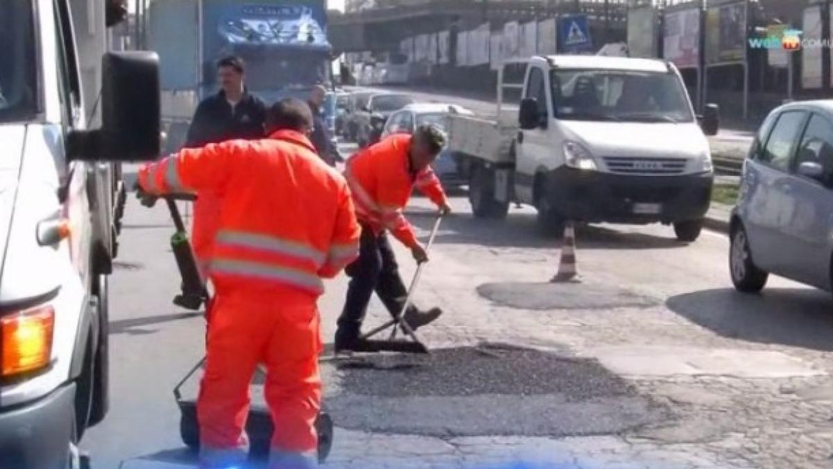ce au facut soferii din brasov dupa ce un drum national s a umplut de gropi