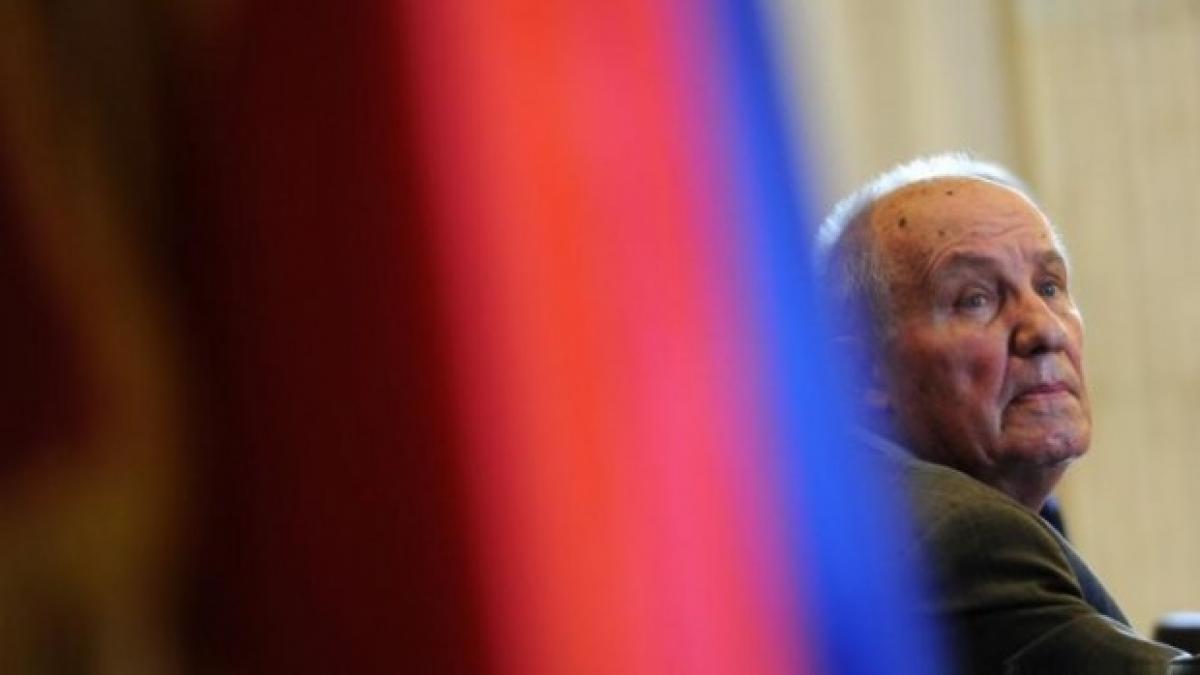 eroul zilei dinu giurescu implineste 90 de ani care este cea mai puternica amintire a