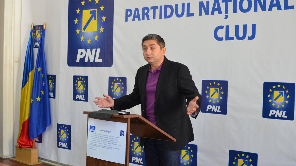 vicepresedinte pnl cei de la usr dorm si fac dus prin parlament