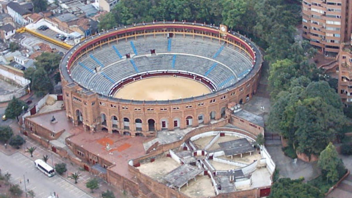 explozie in capitala columbiei un politist si a pierdut viata