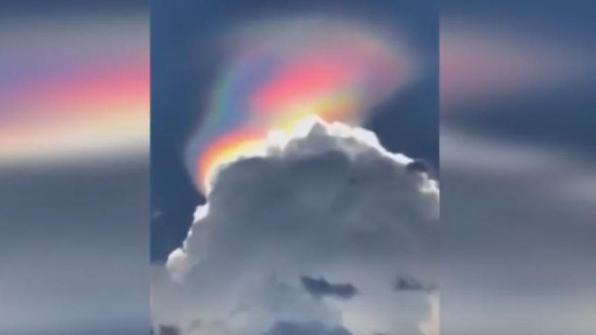 aparitie spectaculoasa pe cerul din singapore oamenilor nu le a venit sa creada ochilor