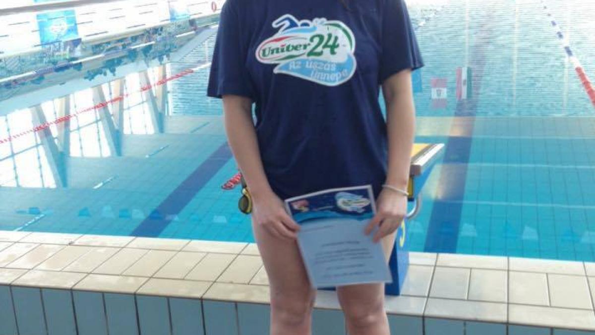 eroul zilei demeny helga prima femeie care a inotat o zi