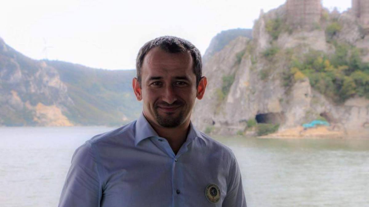 un primar isi cearta localnicii pe facebook sunt vizati taranii sau nesimtitii care nu respecta