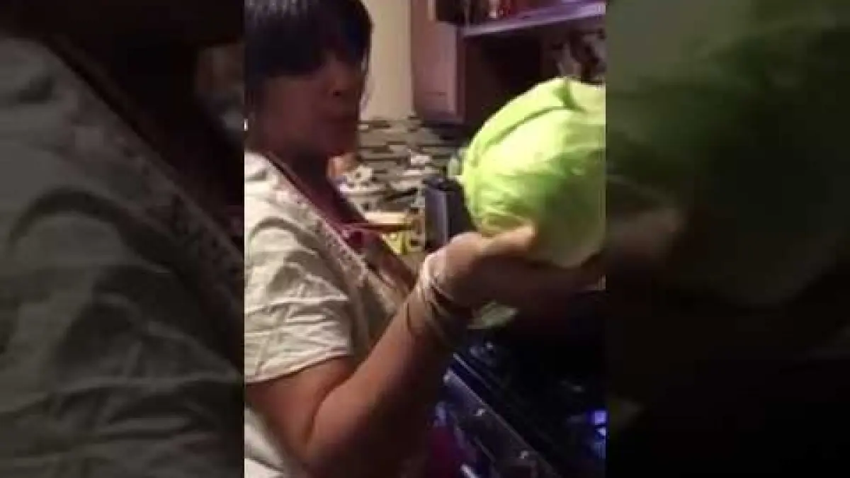 a rupt o frunza de varza si a pus o pe foc ce s a intamplat te va soca