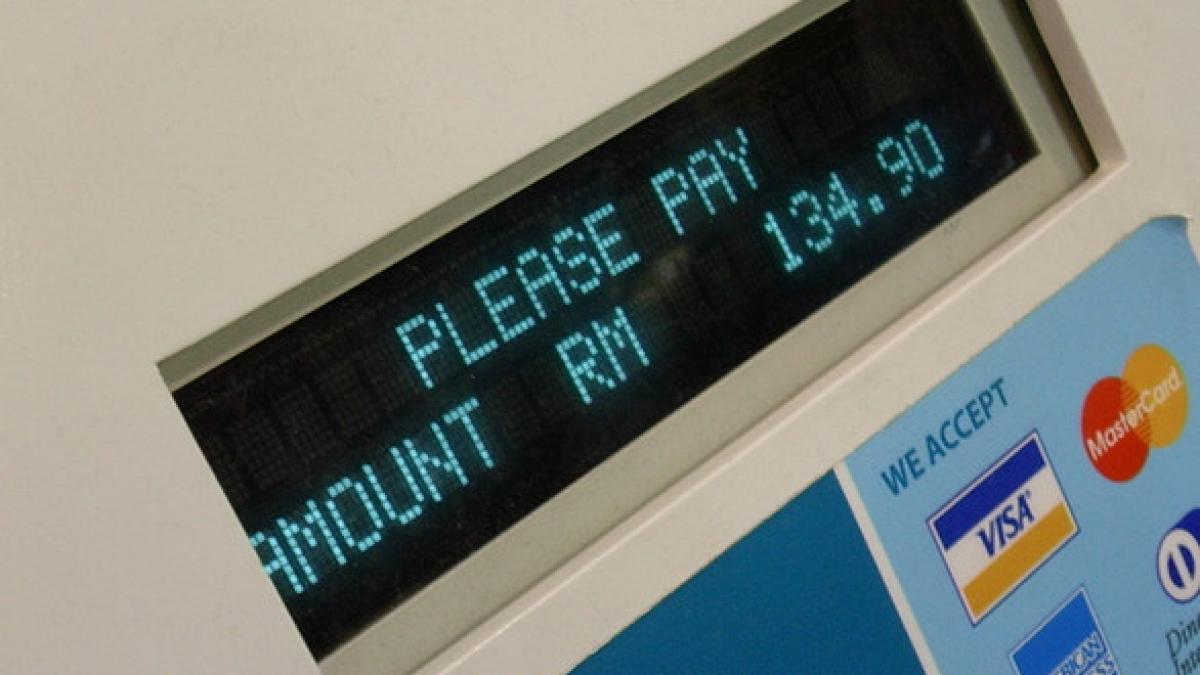 atentie mare hackerii au inceput sa fure bani din conturi direct prin pos