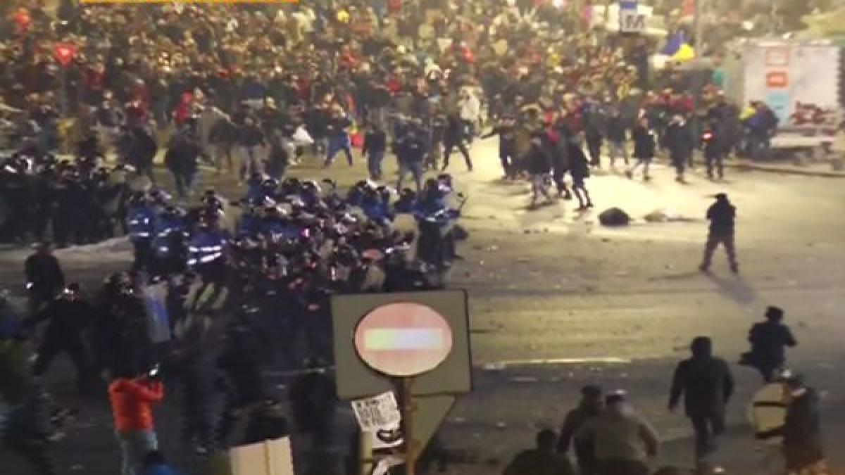 opt persoane retinute in dosarul privind violentele de la protestul din piata victoriei