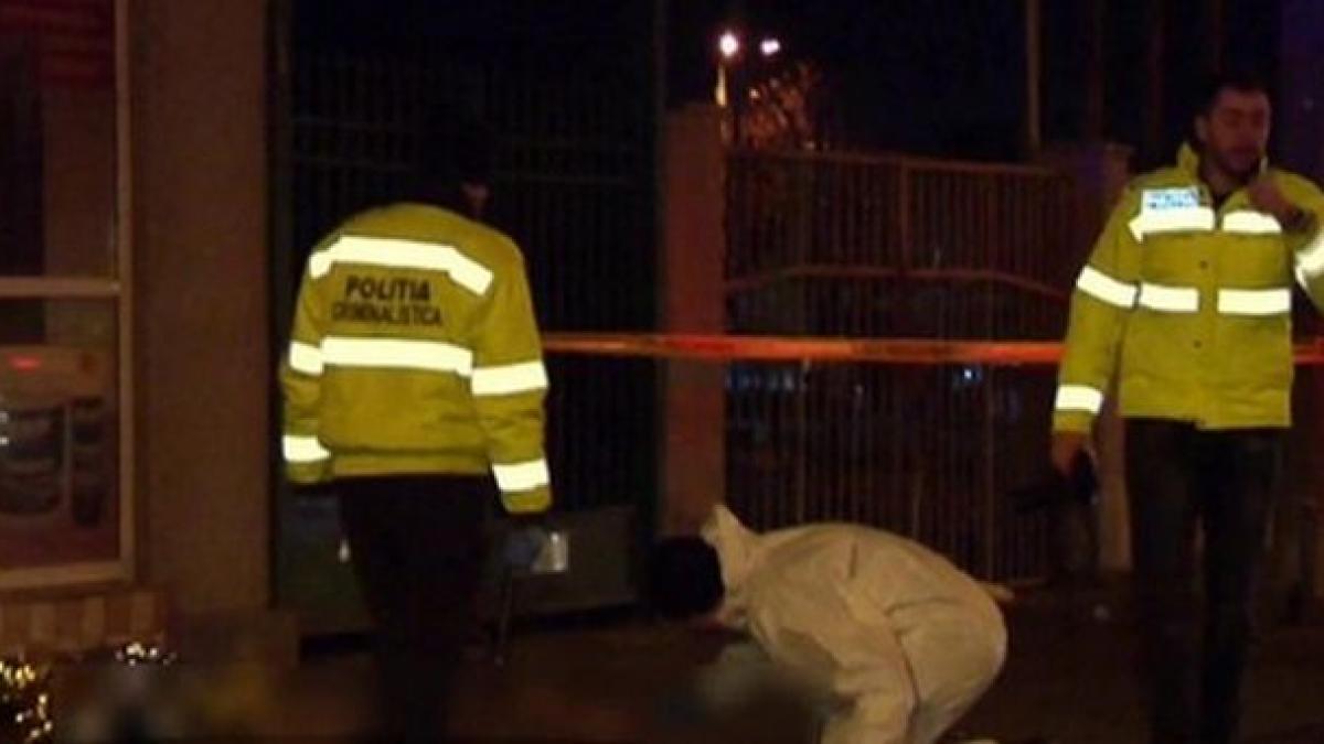 accident mortal in bucuresti un barbat a fost spulberat de o masina in timp ce alerga dupa autobuz