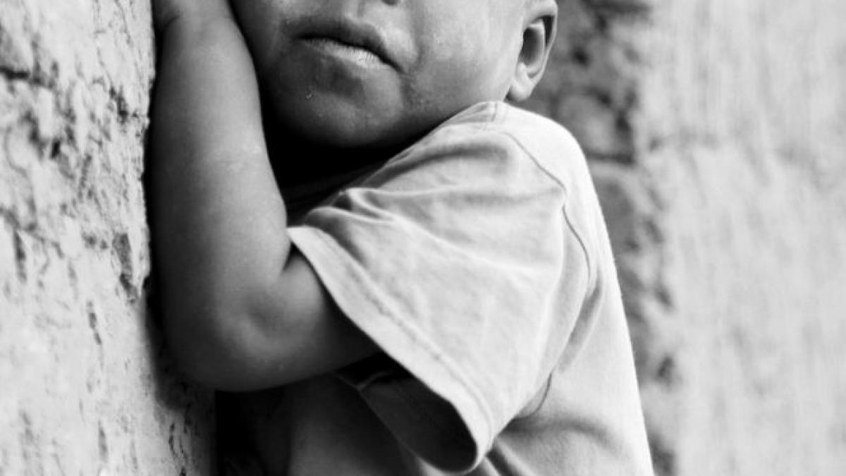 doi romani au fost condamnati la inchisoare pe viata in canada si au inchis fiul in casa si l au