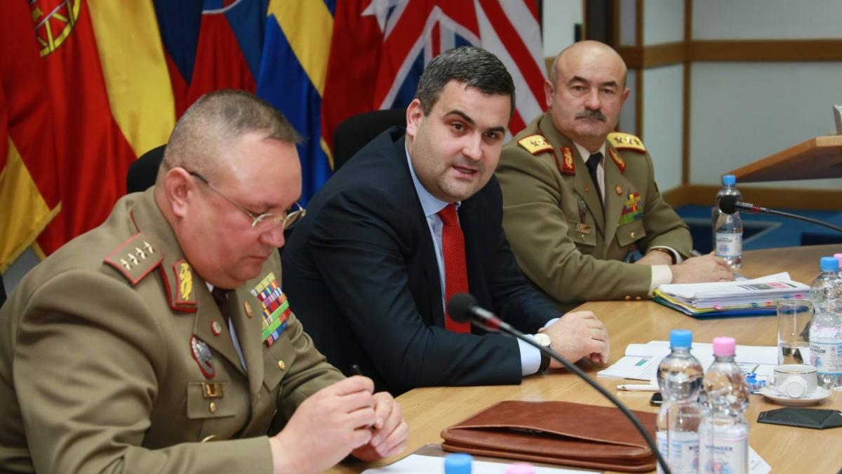 ministrul apararii recrutarea resursei umane in armata afectata de situatia demografica si de