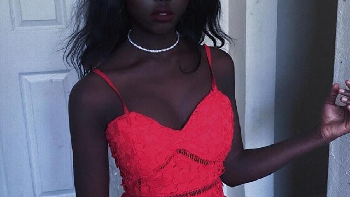 o cheama lola si a cucerit internetul cu frumusetea ei exotica galerie foto