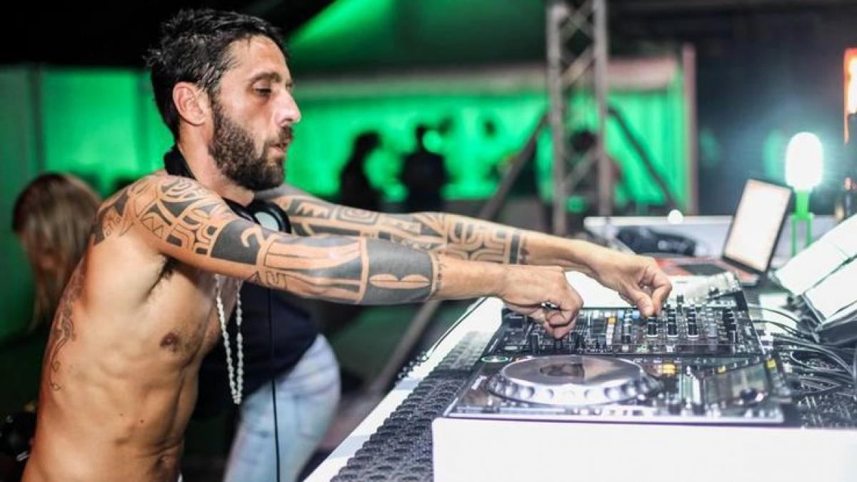 un dj celebru si a socat fanii dupa ce a decis sa se sinucida asistat muzicianul a ramas paralizat